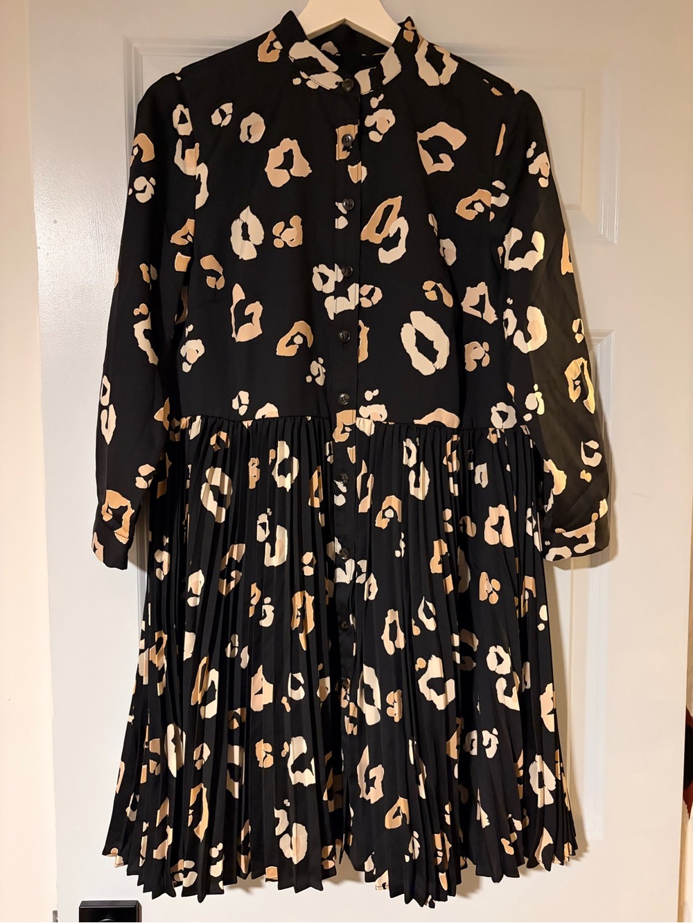 Ann Taylor Black Leopard-Print Long Sleeve Pleated Dress NWT